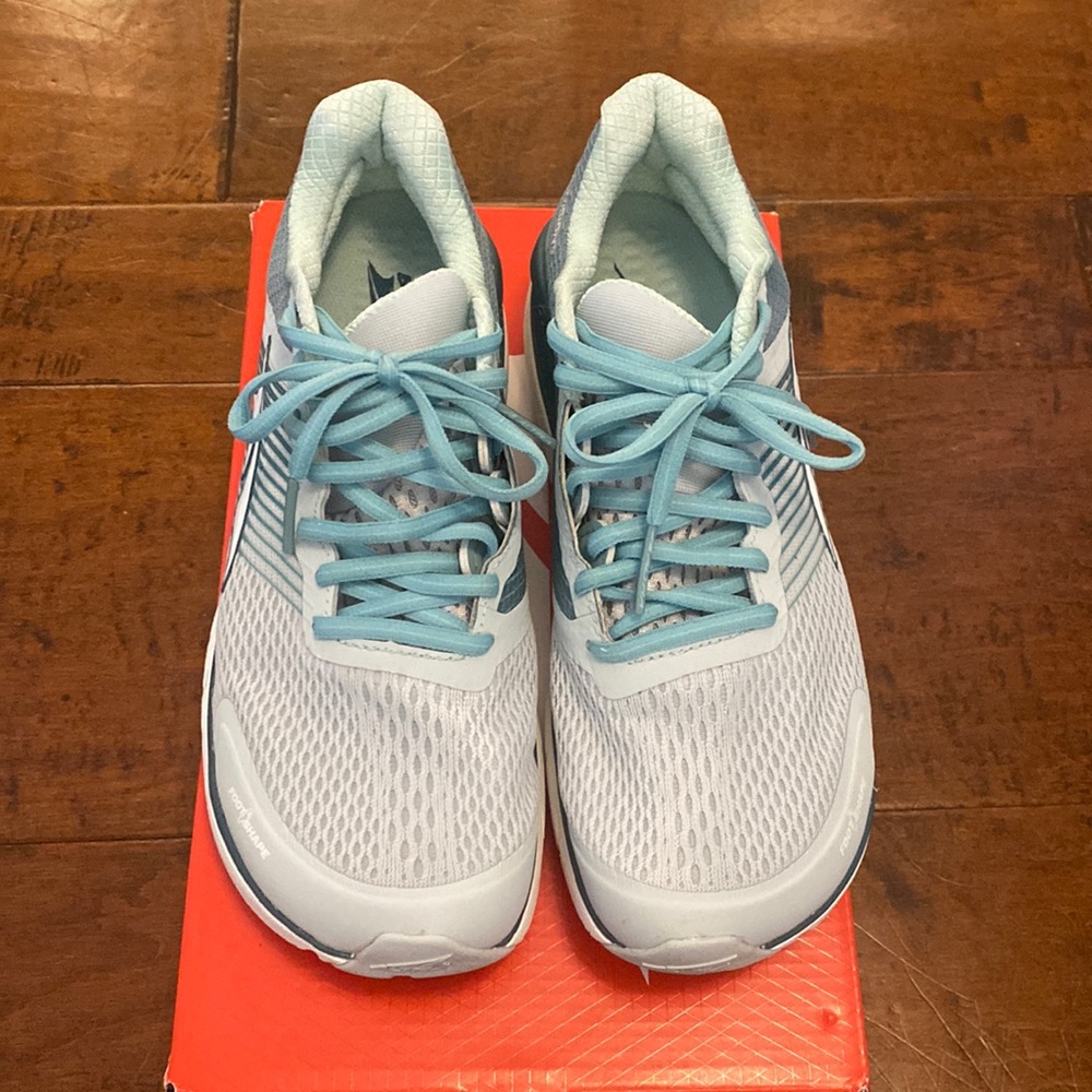Altra Provision 4